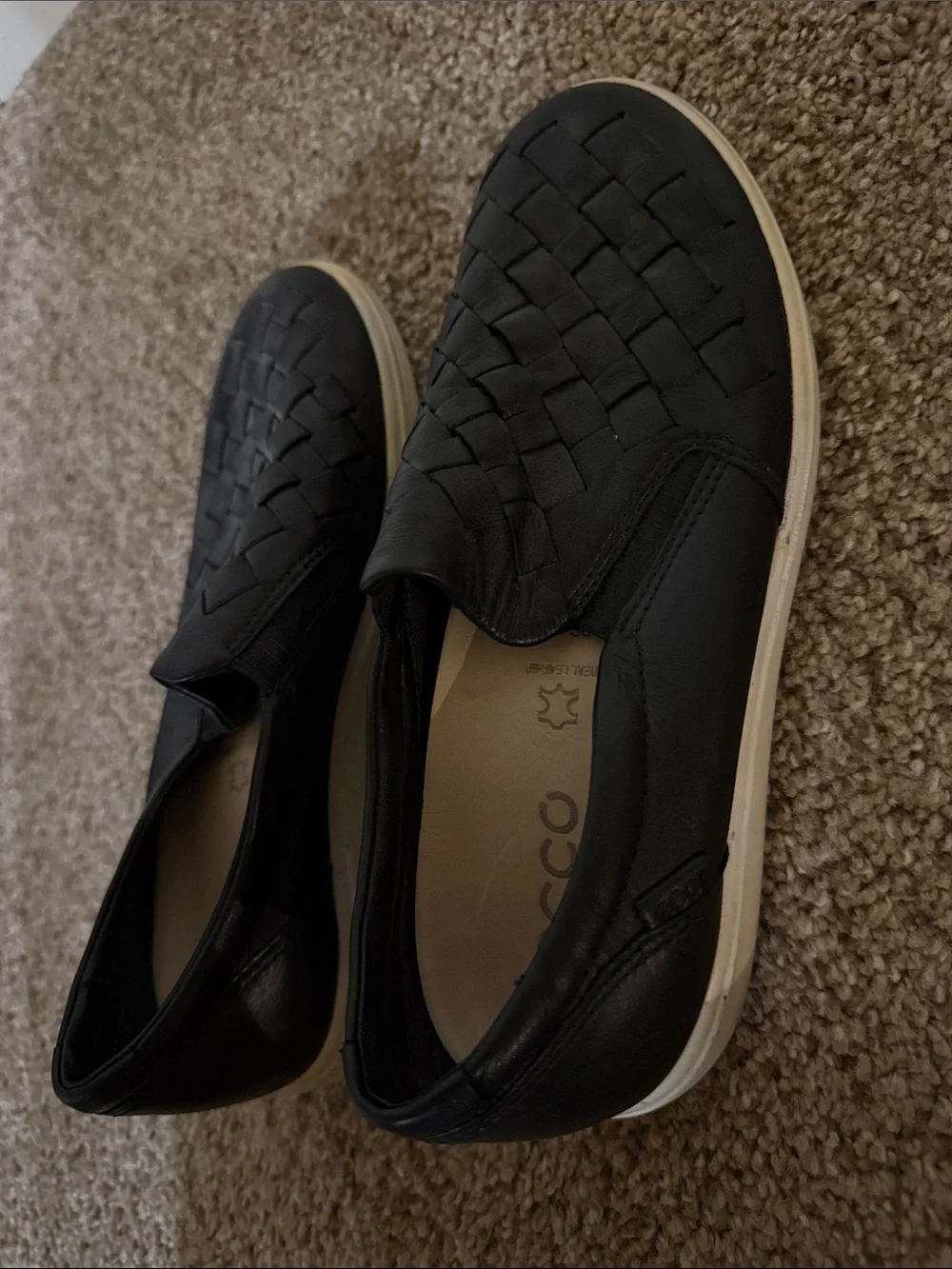 Ecco Black Woven Slip-On Loafers size 37/38